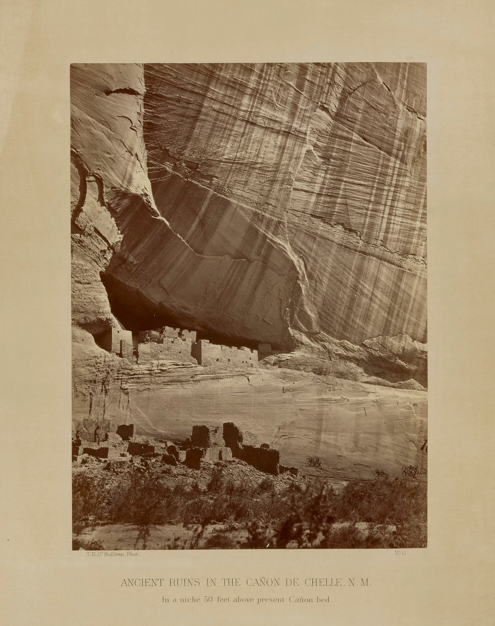 Gamle ruiner i Cañon de Chelle, NM (nr. 11, Geografiske utforskninger og kartlegginger vest for den 100. meridianen) av Timothy H. O