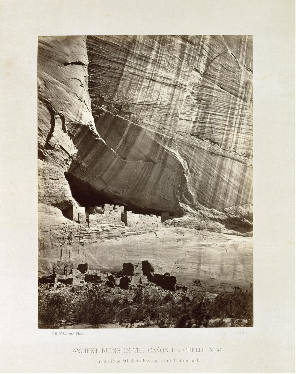 Oldtidsruiner i Cañon de Chelle, N.M. (territorium) av Timothy H. O