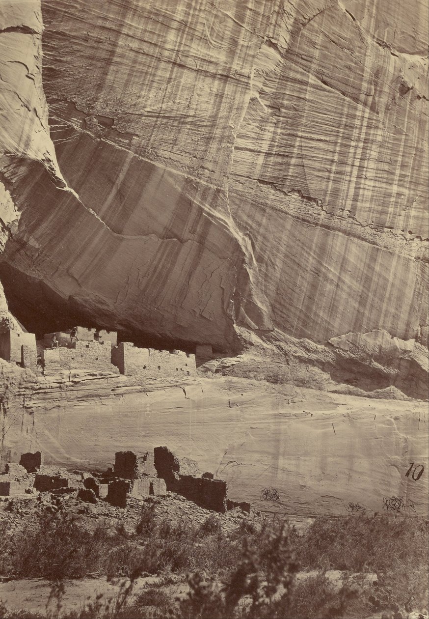 Gamle ruiner i Cañon de Chelle, New Mexico av Timothy H. OSullivan