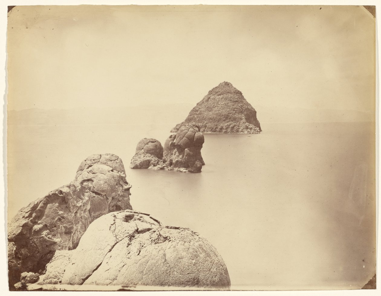 Tufakuppler, Pyramid Lake, Nevada av Timothy H. O