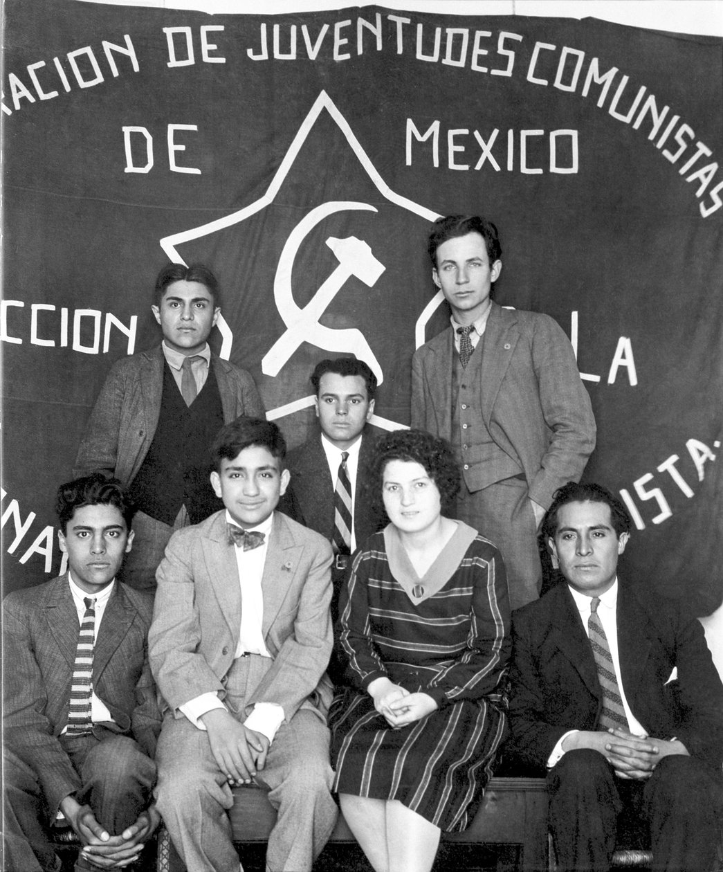 National Committee of the Youth Organization of the Communist Party of Mexico, Mexico City, 1928 av Tina Modotti