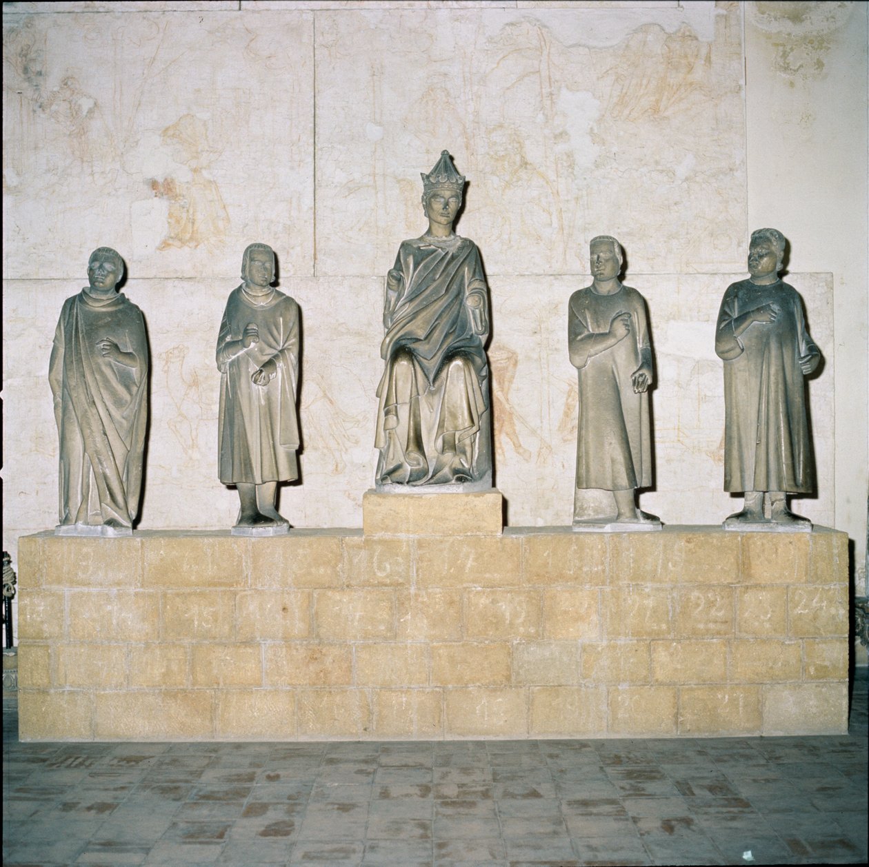 Statue av Henry VII (12745-1313), den hellige romerske keiseren, med hans rådgivere 1315 (marmor) av Tino di Camaino