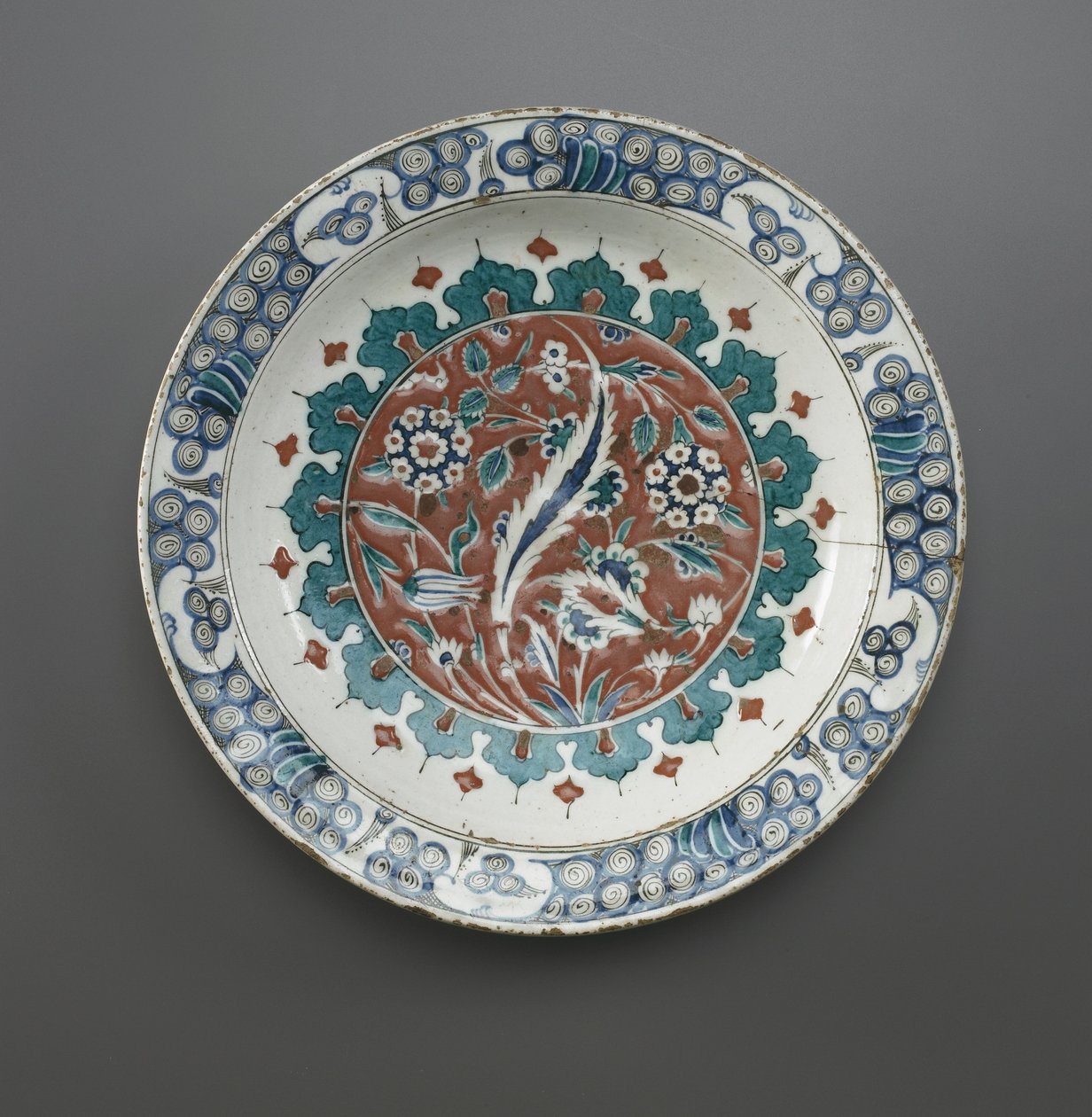 Dish, Iznik, osmansk dynasti (keramikk) av Turkish School