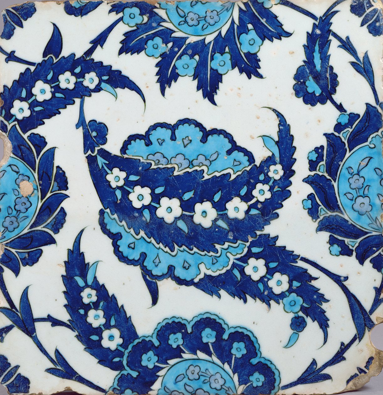 Fliser, Iznik, tyrkisk, 1540-50 (steinpasta med polykrom under glasur) av Turkish School