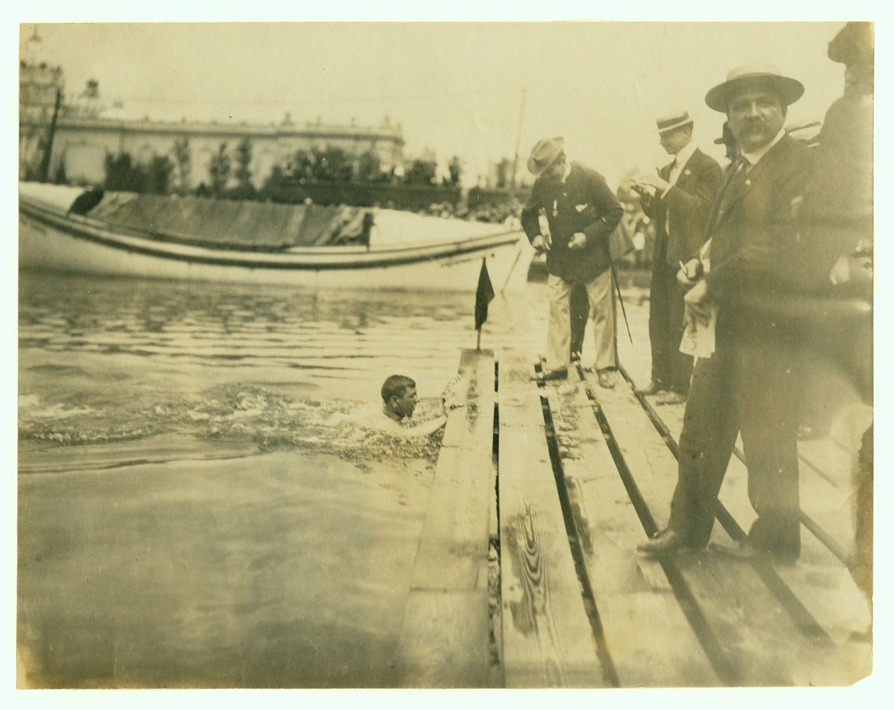 E. Rausche fra Tyskland vant One Mile Swimming Championship, 1904 OL av Unbekannt Unbekannt