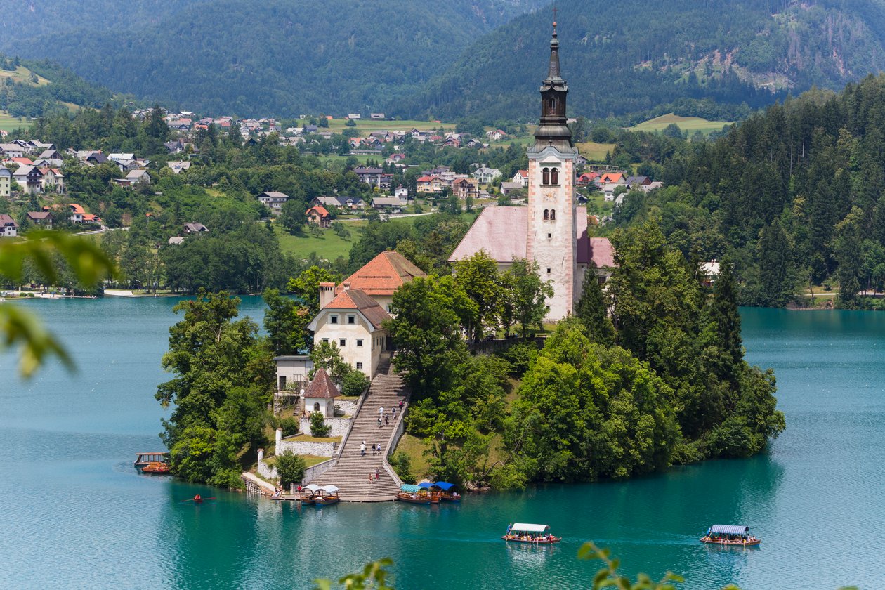 Bled, Slovenia. Himmelfartskirken, Bled Island av Unbekannt Unbekannt