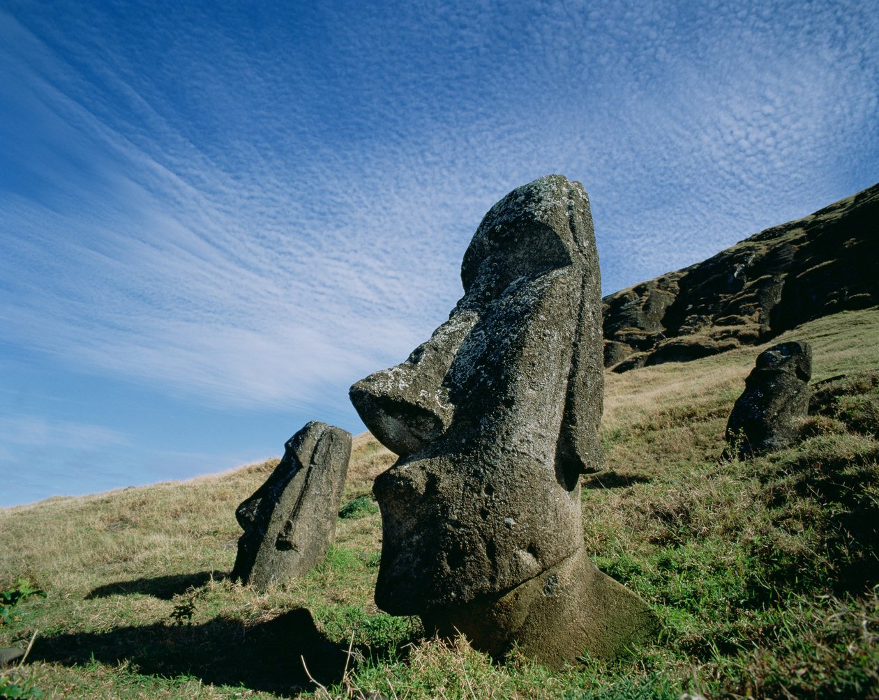 Monolittiske statuer ved Rano Raraku-bruddet, ca. 1000-1600 av Unbekannt Unbekannt