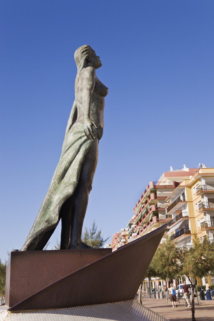 Promenaden med skulptur av Luis Reyes av Unbekannt Unbekannt