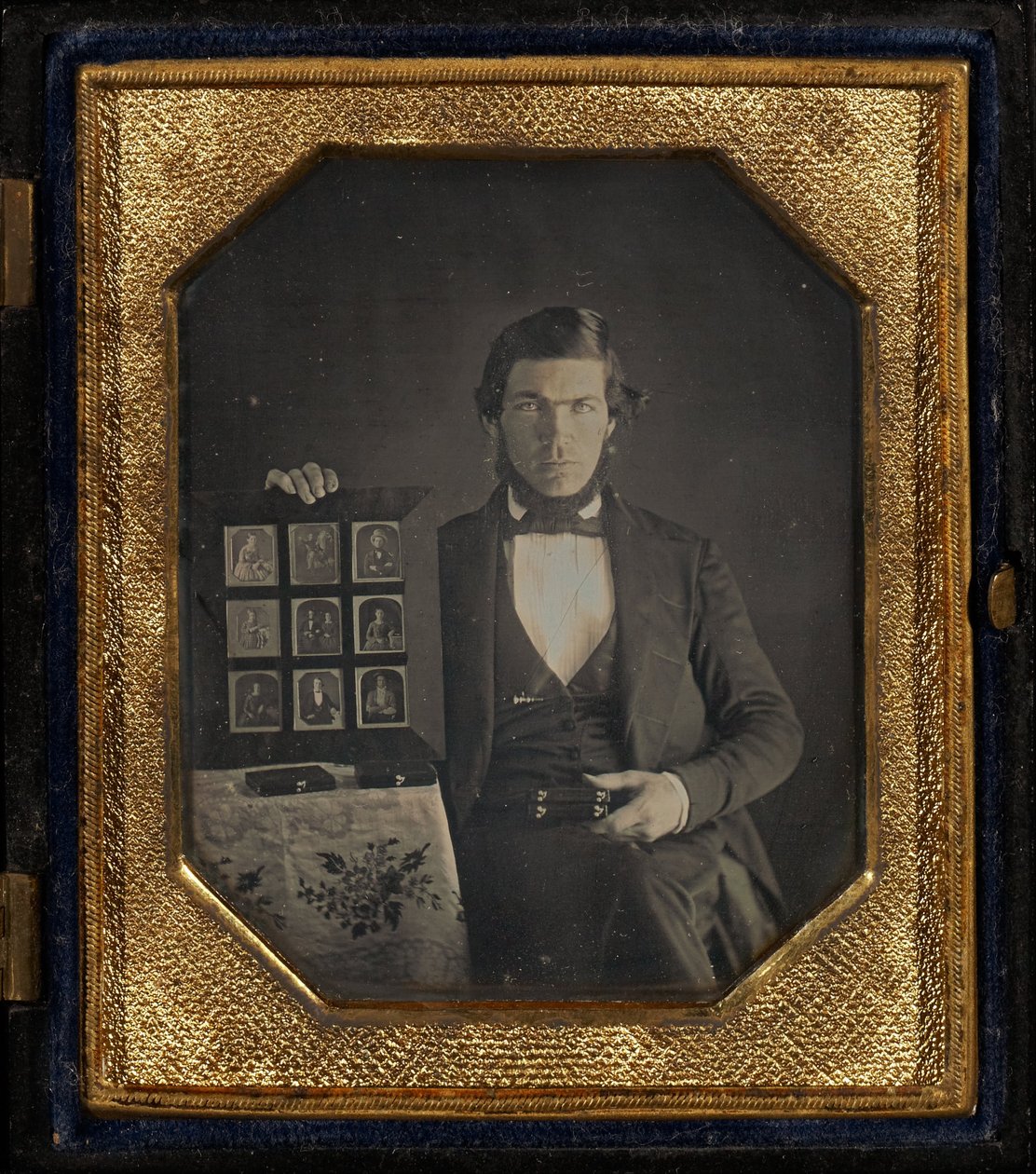 Ukjent produsent, amerikansk - Portrett av uidentifisert daguerreotypist av Unbekannt Unbekannt