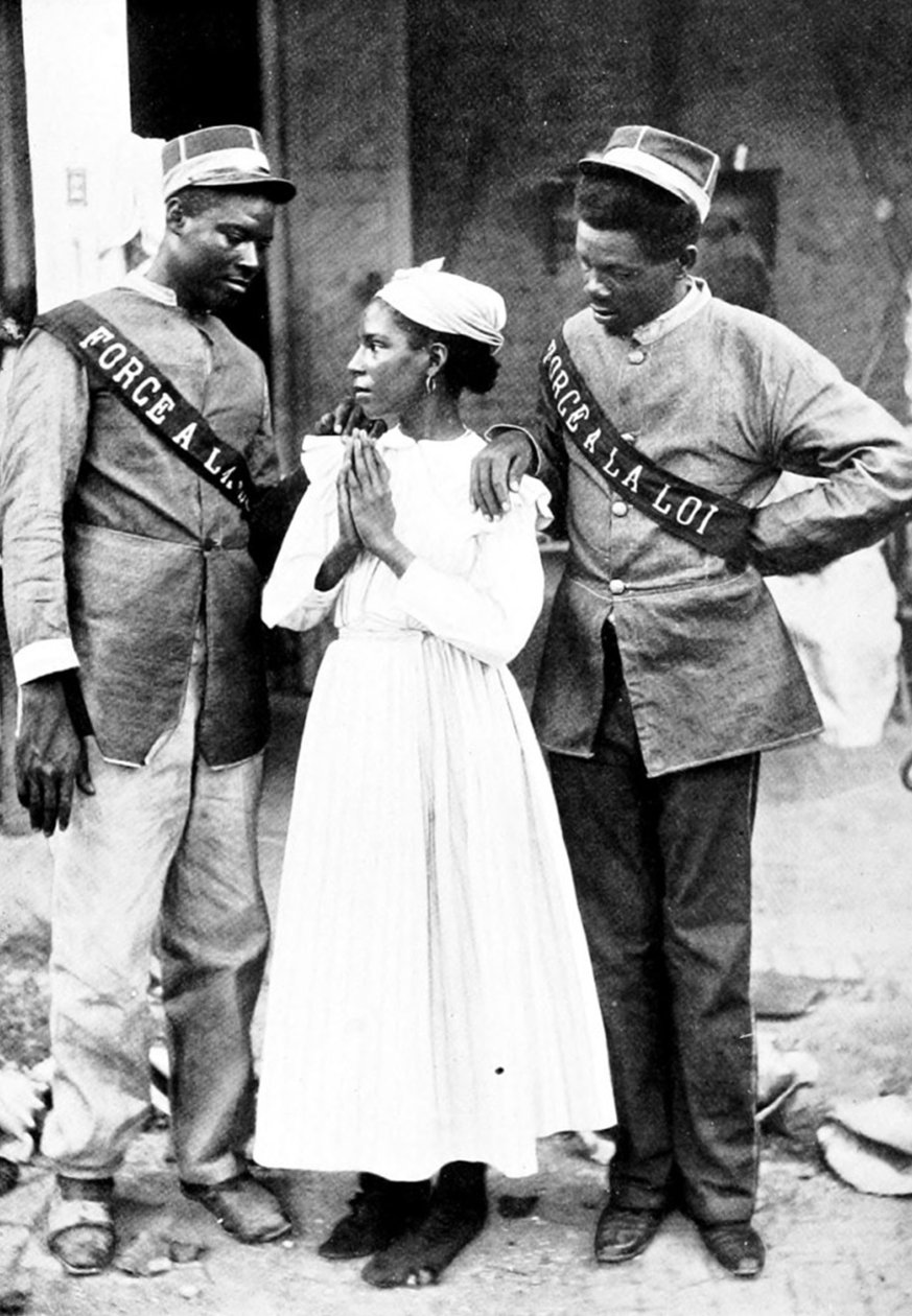 19369N HAITI Haitisk politi før den amerikanske okkupasjonen i 1917 av Unbekannt