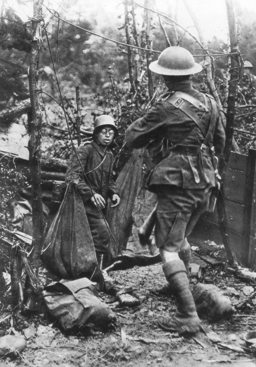 En tysk soldat overgir seg, Aisne, Frankrike, første verdenskrig, 18. juli 1918 av Unbekannt