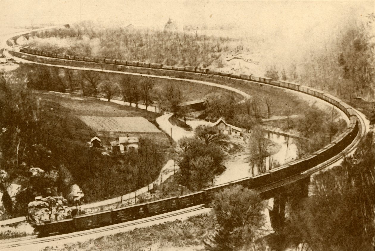 Et gigantisk godstog på femtifire varebiler trukket av én motor, Chicago og North West Railway, 193 av Unbekannt