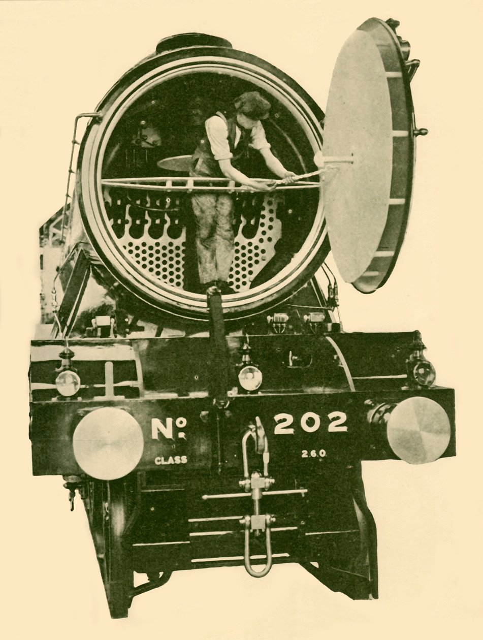 En blandet motor i London og Nordøst med åpnet røykboks, c1930. av Unbekannt