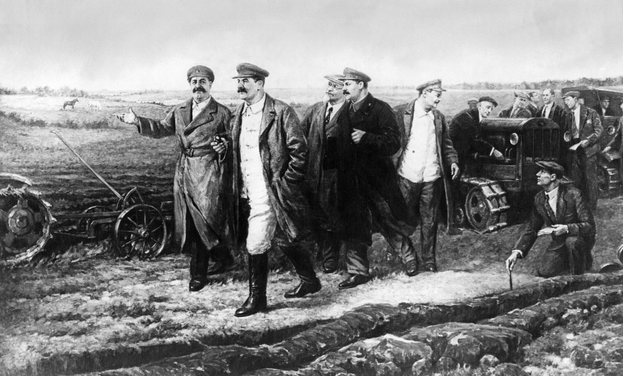 Et maleri av K, Finogenov av J, V, Stalin, G, K, Ordjonikidze, M. I. Kalinin, L. M. Kaganovich og A. A. Zhdanov på eksperimentfeltet til Auto-Tractor Institute av Unbekannt