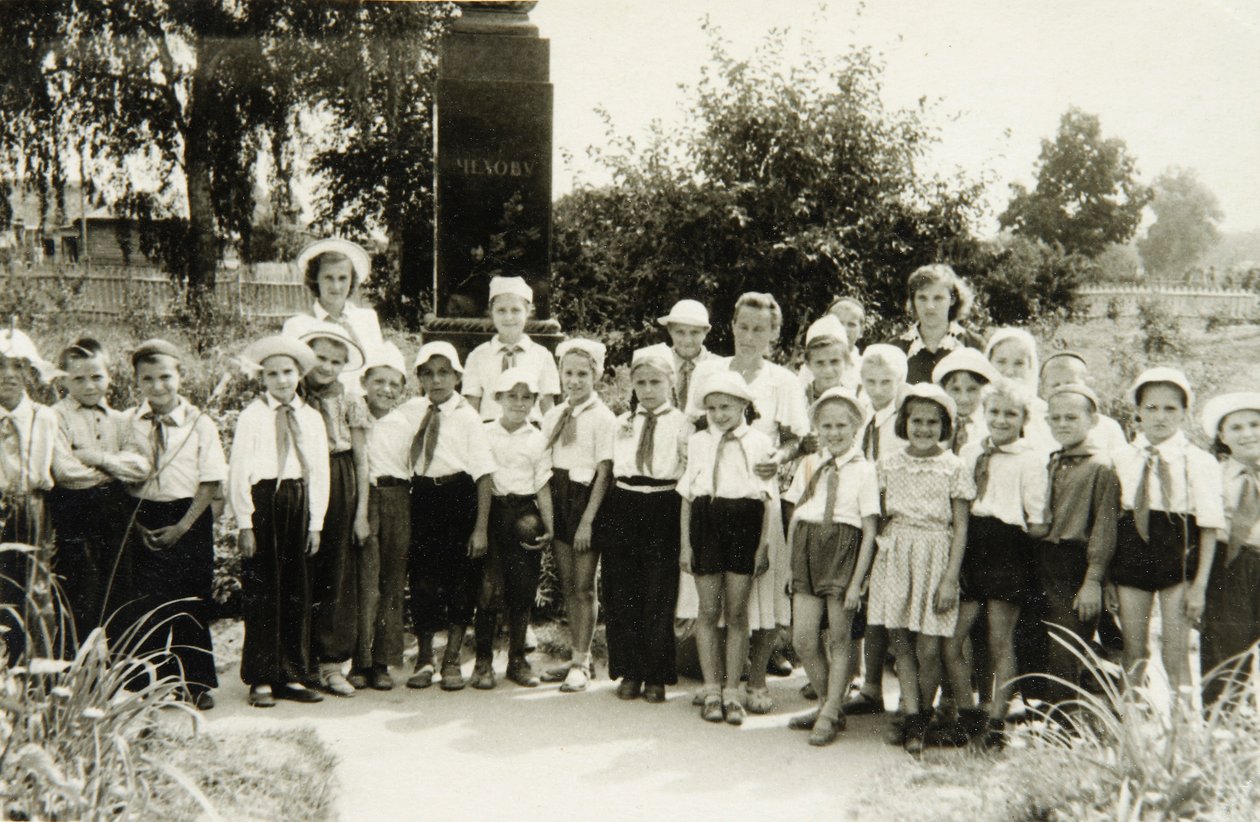 En enhet for unge pionerer i Jalta, Crimea, USSR, 1950-tallet av Unbekannt