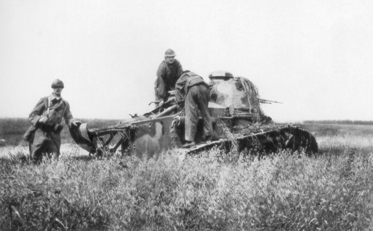 En nedbrutt fransk lett tank, Villers-Cotterets, Aisne, Frankrike, 1918 av Unbekannt