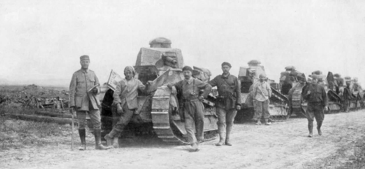 En gruppe lette stridsvogner, Soissons, Frankrike, 1918 av Unbekannt