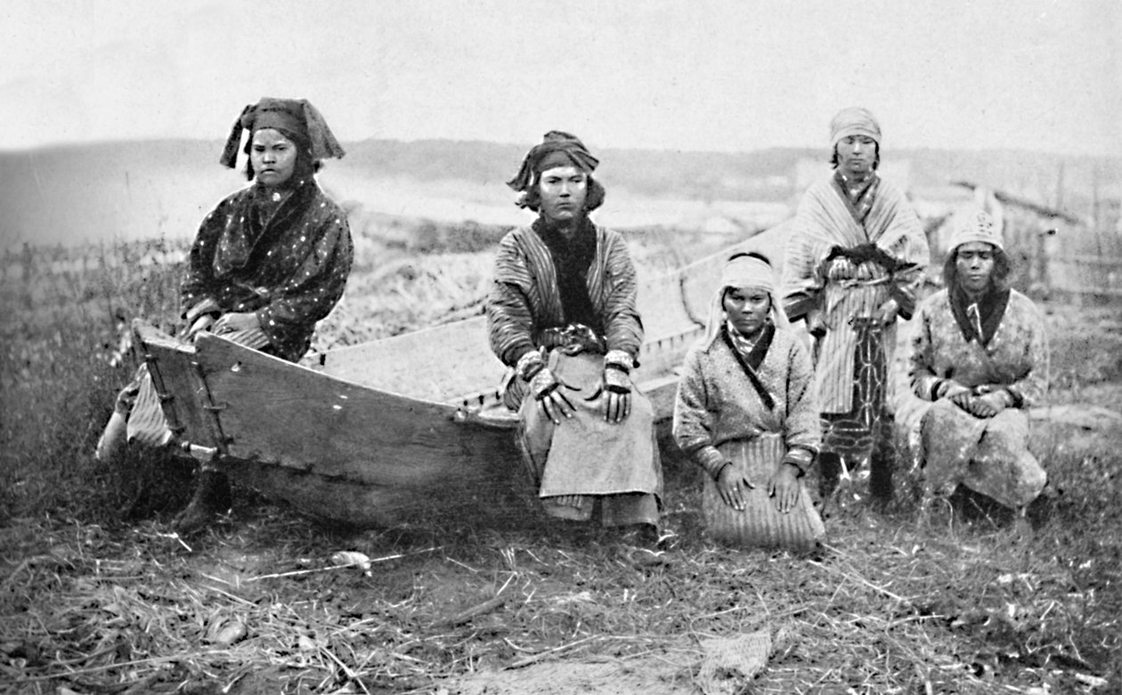 Aparty of Ainu nudler, Monbetsu, Hokkaido, Japan, 1902 av Unbekannt