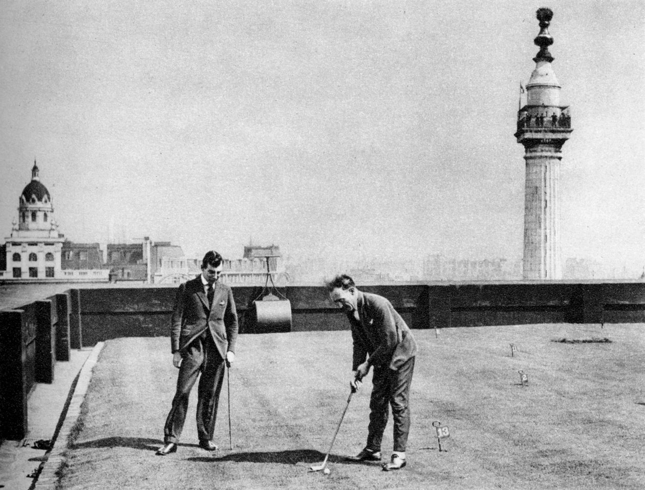 En puttinggreen på taket av Adelaide House, nær London Bridge, London, 1926-1927 av Unbekannt