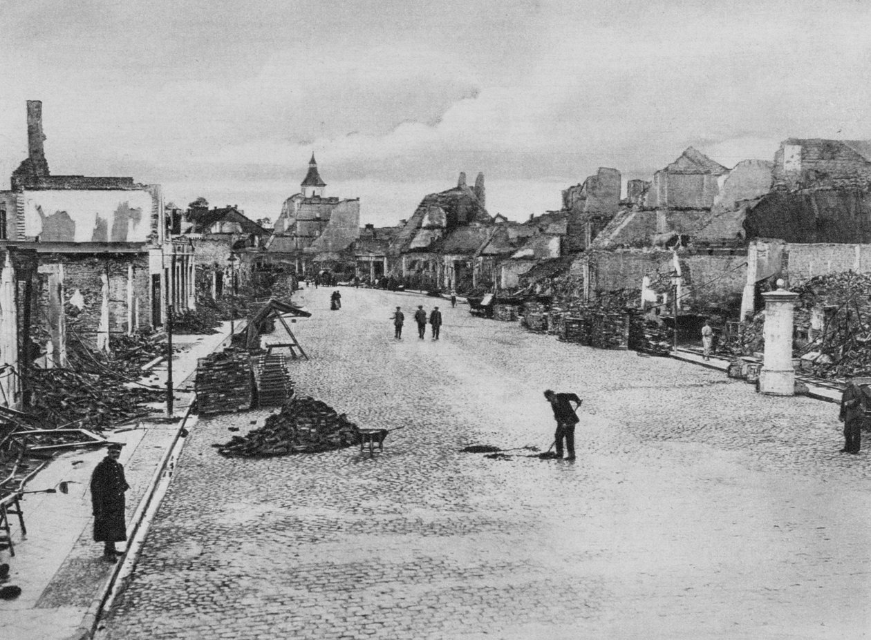 En gate i Ortelsburg, Øst-Preussen, første verdenskrig, august 1915 av Unbekannt