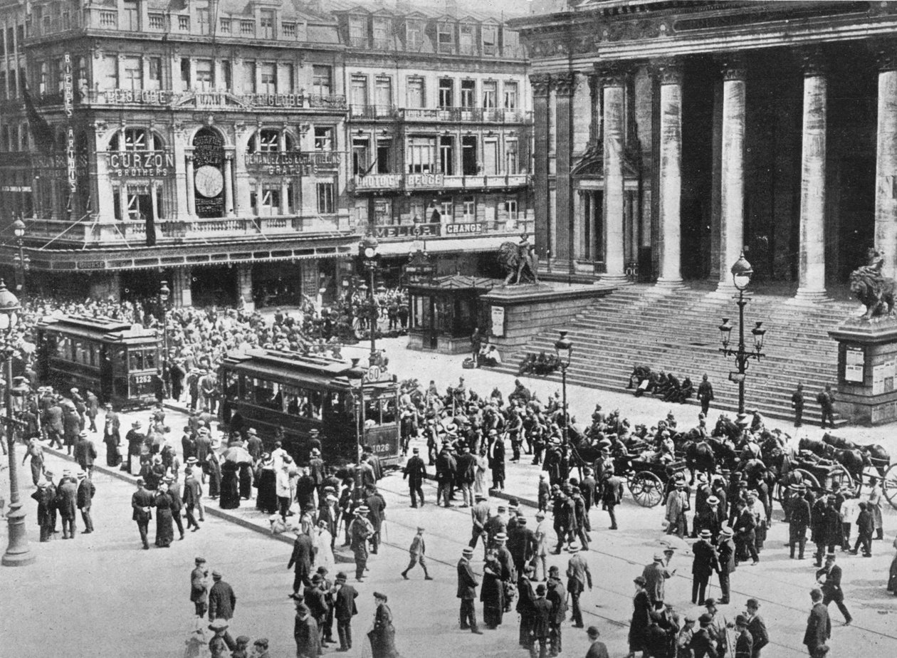 En utsikt over børsen under passasjen av de tyske troppene, 1914 av Unbekannt