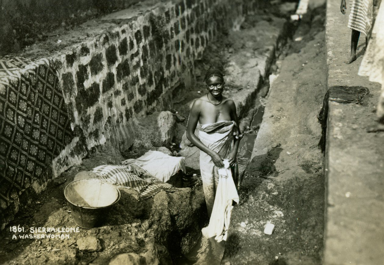 En vaskekone, Sierra Leone, 1900-tallet av Unbekannt