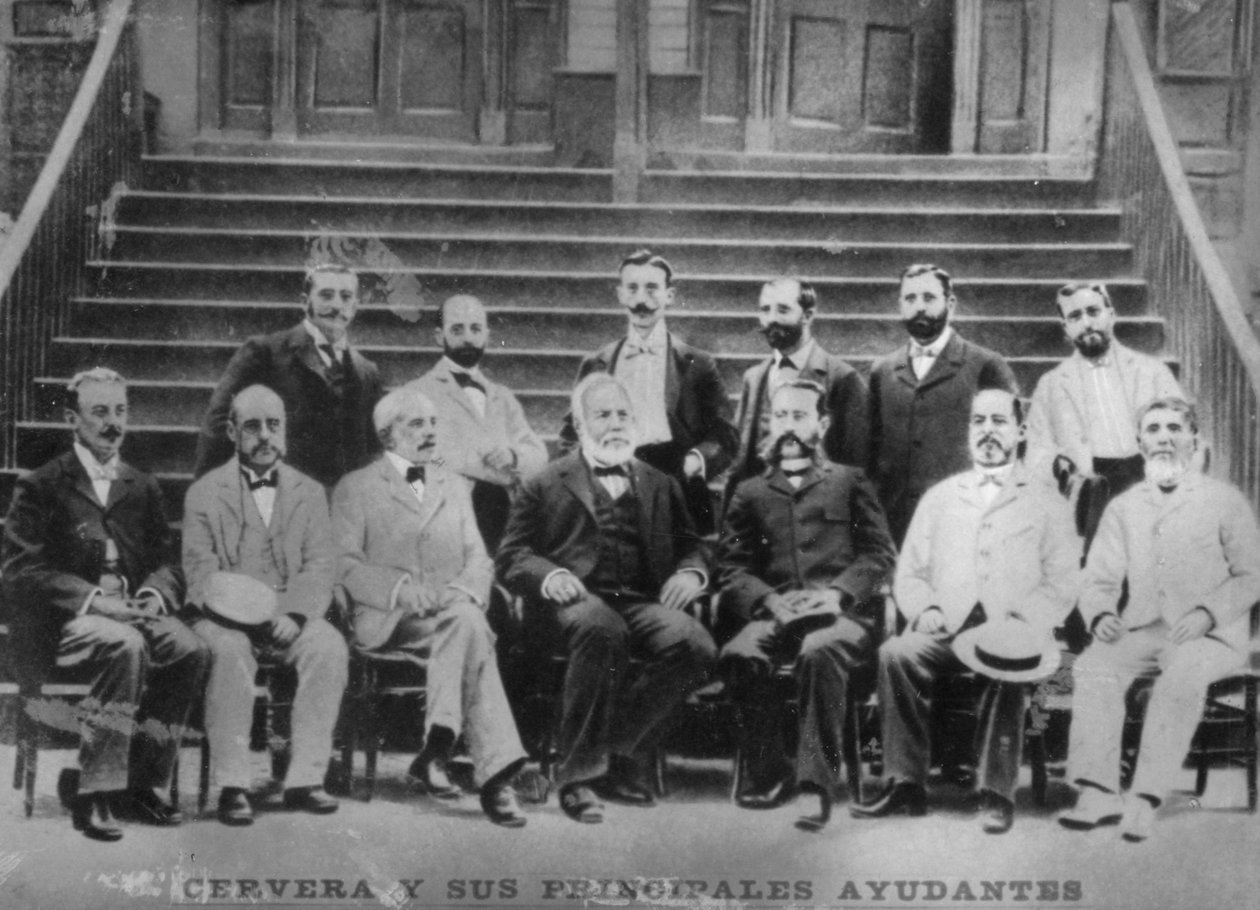 Admiral Cervera og hans hovedoffiserer inkludert kaptein Eulate, c1910 av Unbekannt