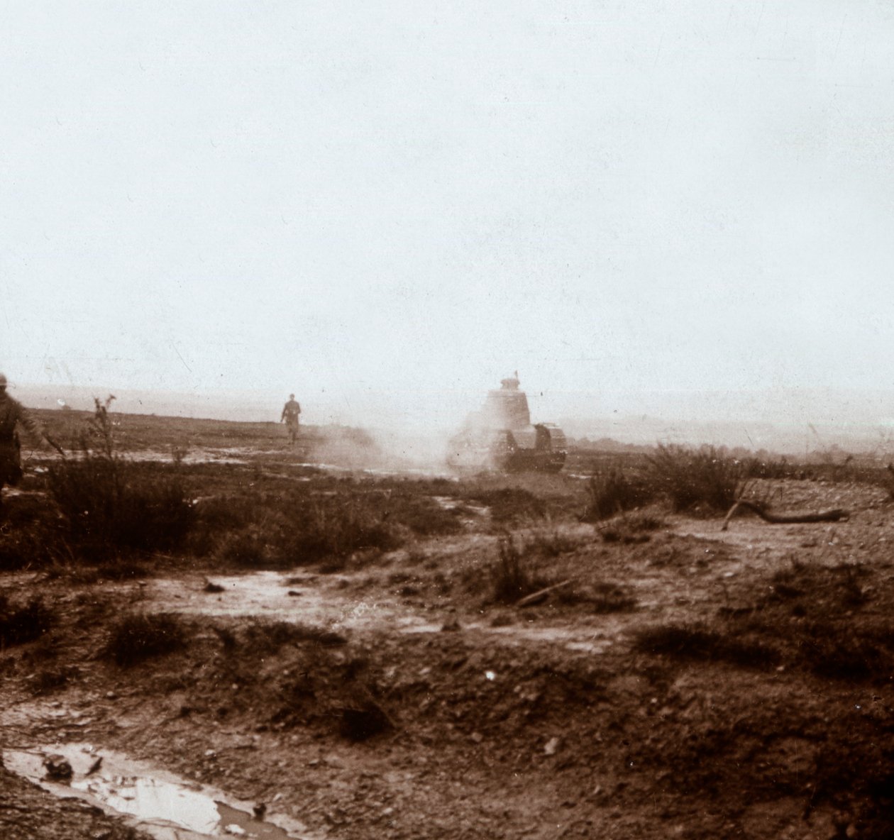 Fremme med stridsvogner, c1914-c1918 av Unbekannt