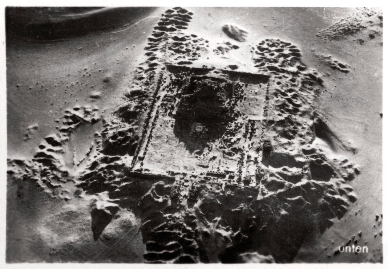 Luftfoto av arkeologiske utgravninger nær Saqqara, Egypt, 1931 1933 av Unbekannt