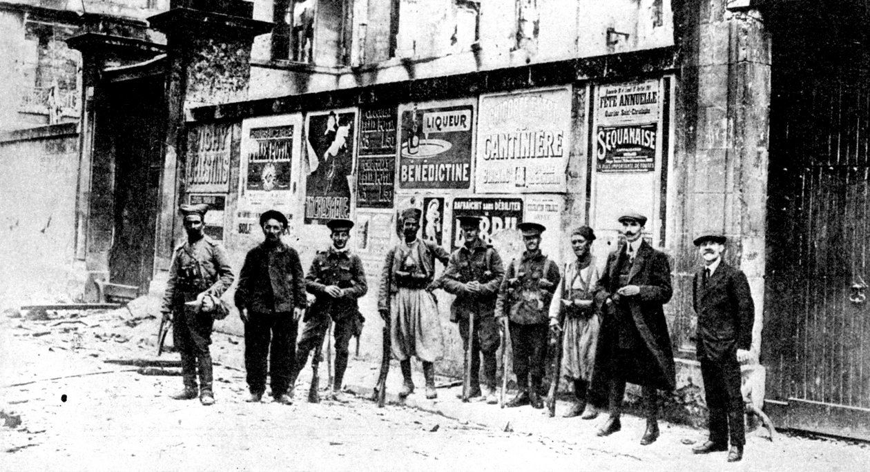 Afrikansk chasseur, to Turcos og tre britiske soldater, Soissons, Frankrike, første verdenskrig, 1914 av Unbekannt