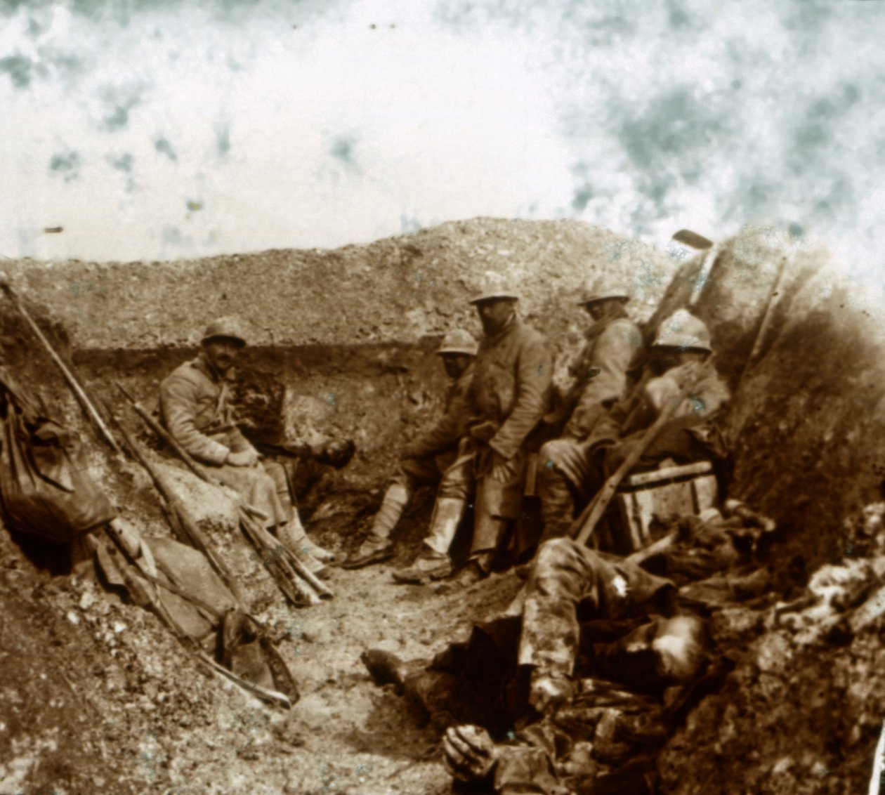 Etter motangrep, c1914-c1918 av Unbekannt
