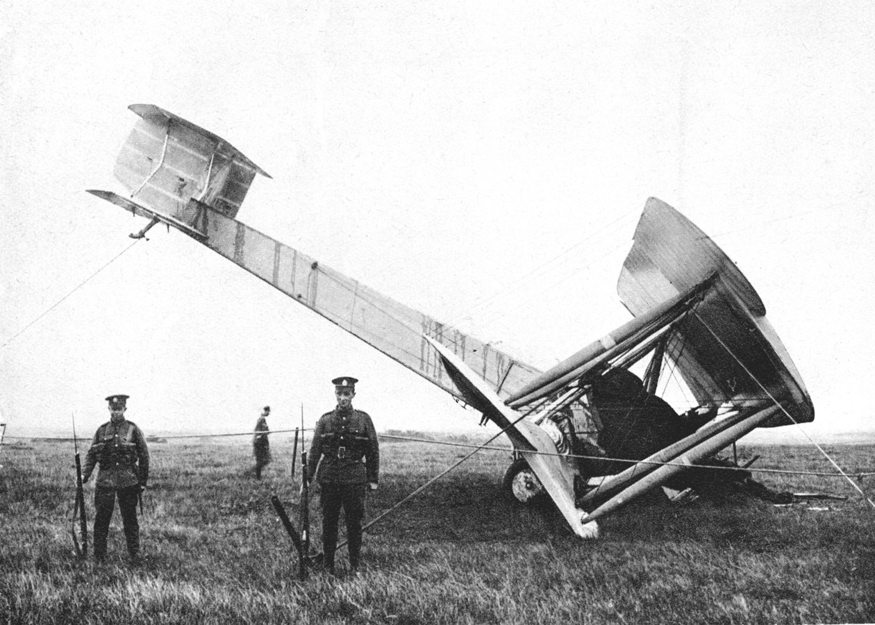 Alcock og Browns fly etter å ha fullført den første non-stop transatlantiske flyturen, 1919 av Unbekannt