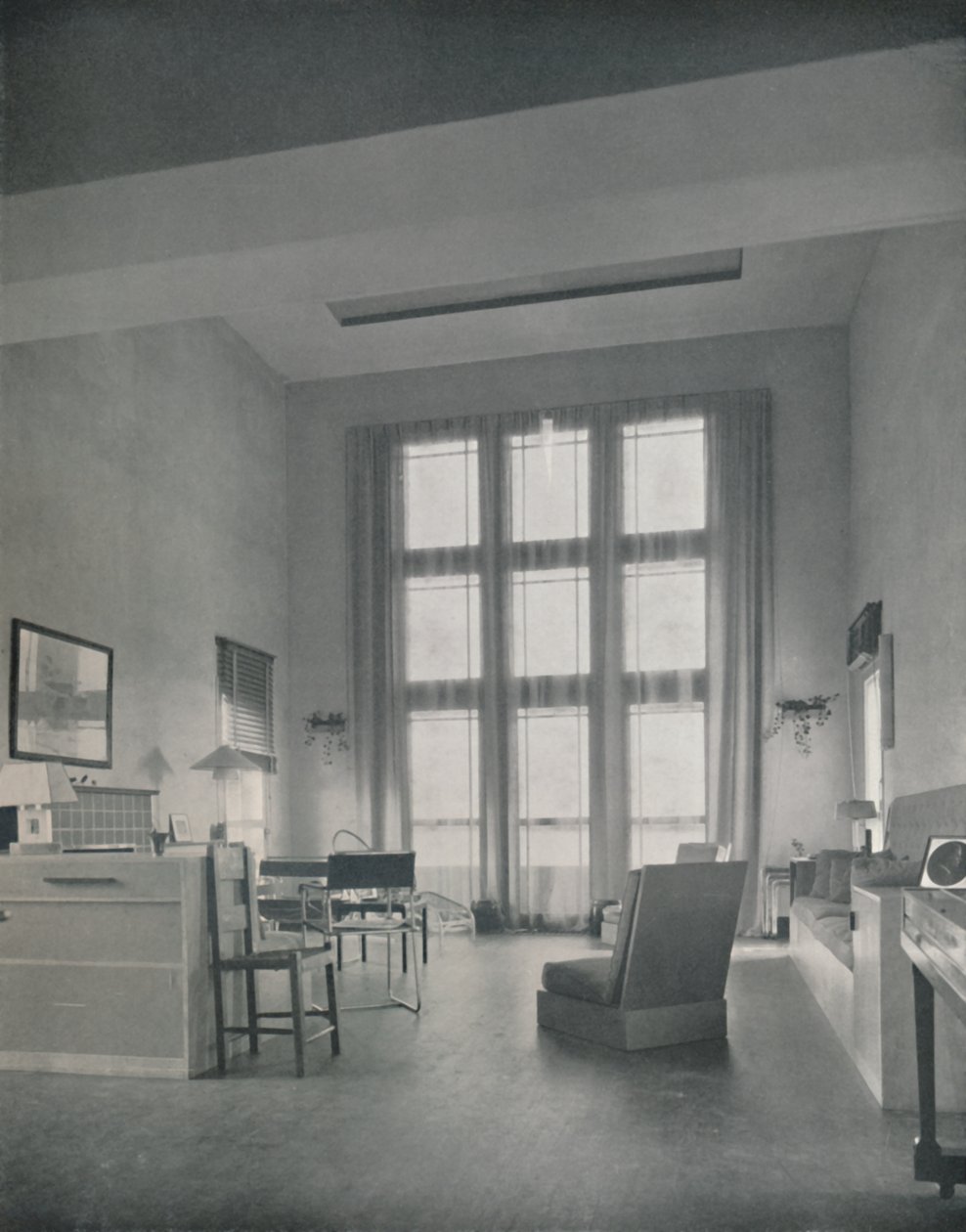 Alexander B. Trowbridge - Interiøret i sommerhytta bygget for Mr. L. Corrin Strong, 1933 av Unbekannt