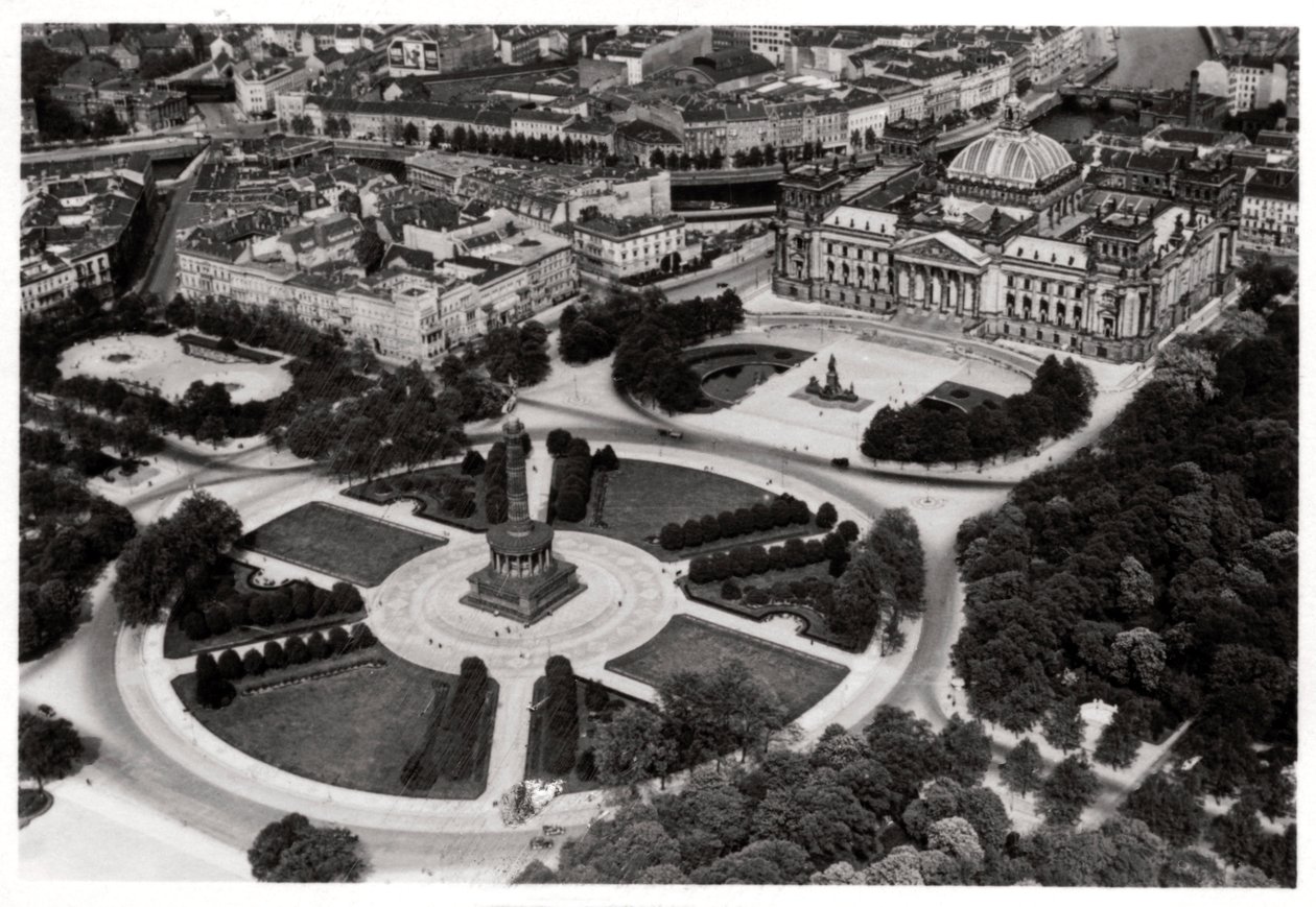 Et luftfoto av Konigsplatz, München, Tyskland, fra en Zeppelin, c1931 1933 av Unbekannt