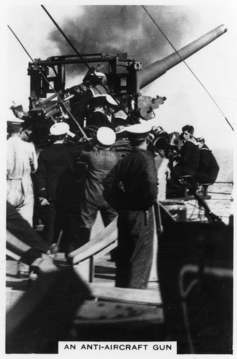 En luftvernpistol om bord på HMS Nelson, 1937 av Unbekannt