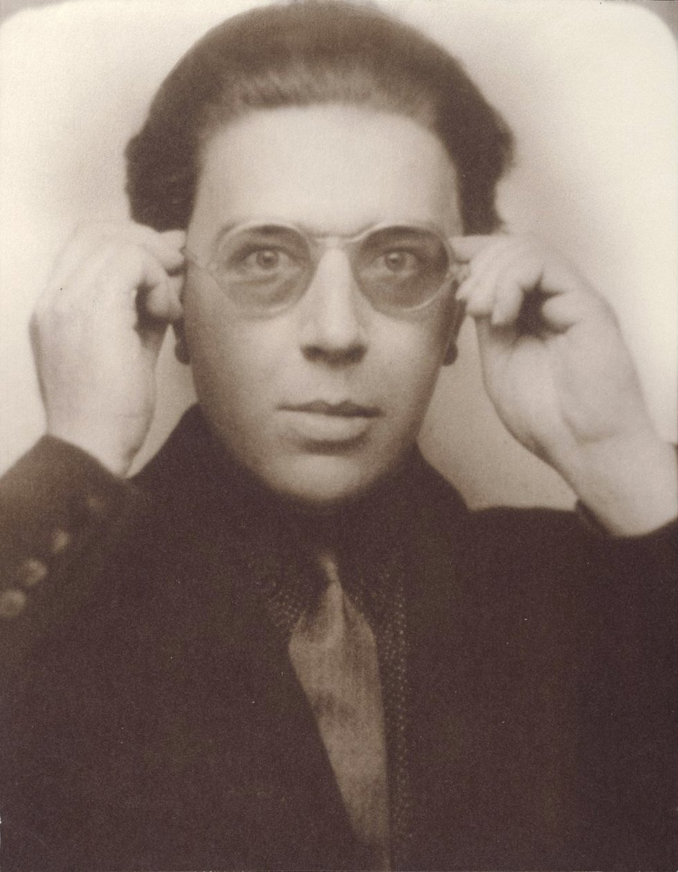 Andre Breton med briller av Unbekannt