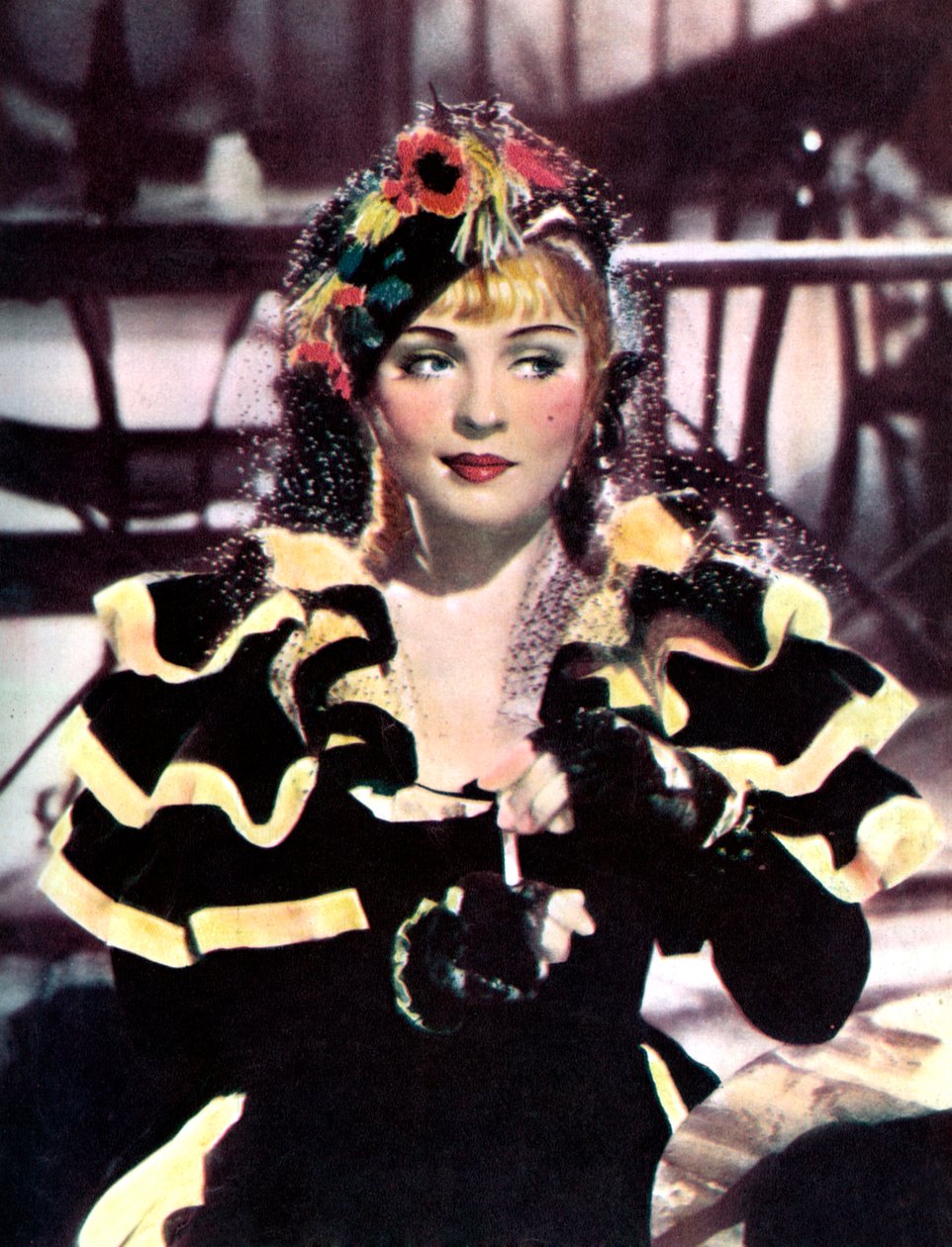 Anna Sten, russiskfødt skuespillerinne, 1934-1935 av Unbekannt