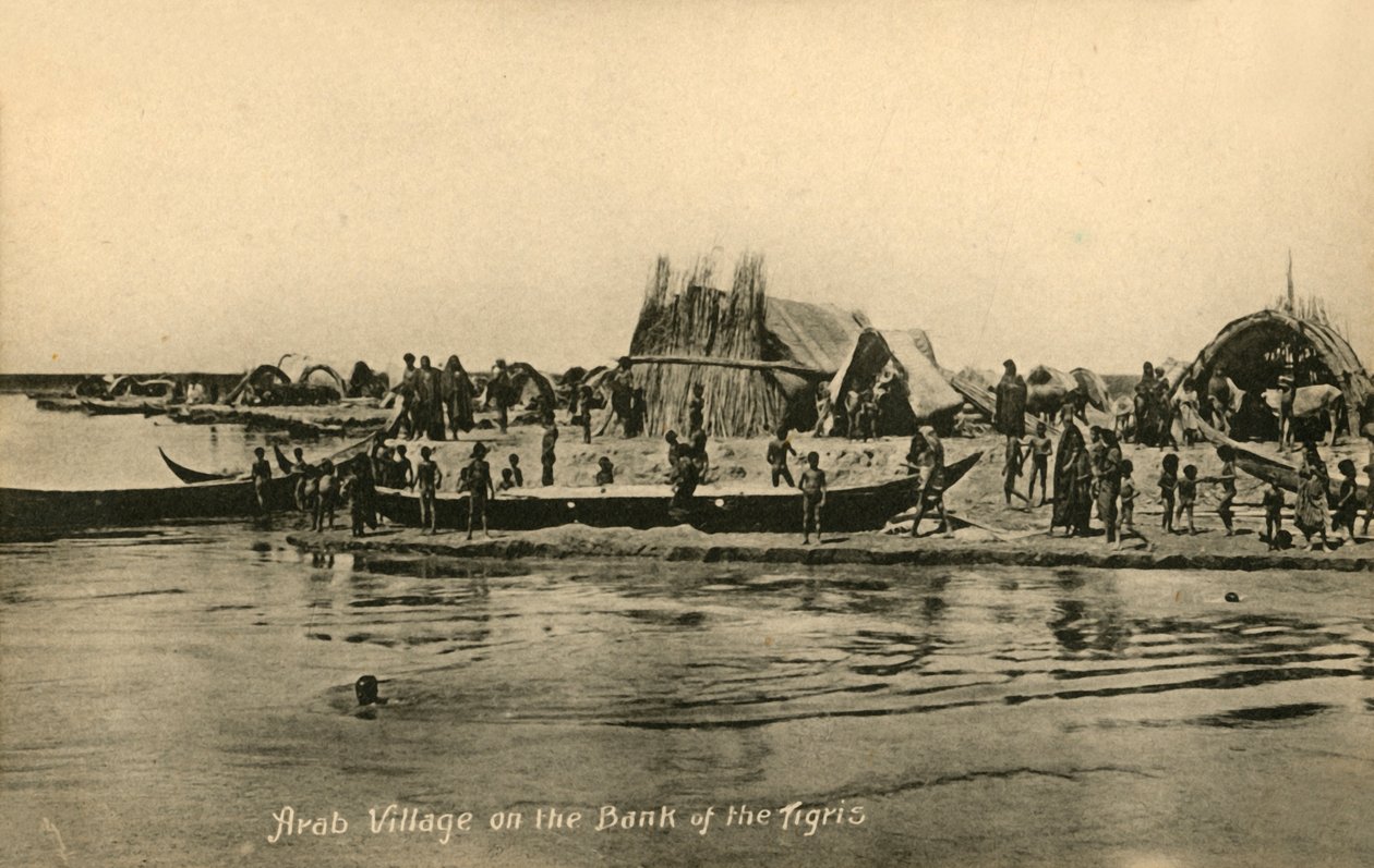 Arabisk landsby på bredden av Tigris, c1918-c1939. av Unbekannt