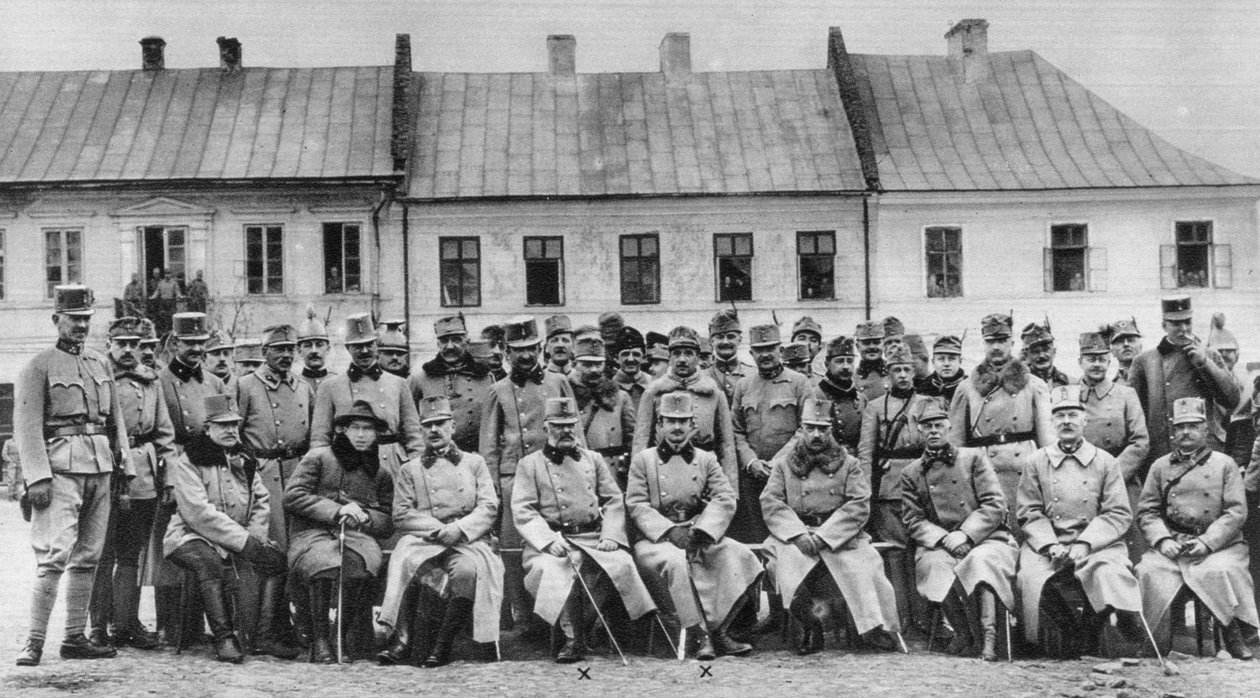 Erkehertugene Friedrich og Karl av Østerrike med deres offiserer, første verdenskrig, 1915 av Unbekannt
