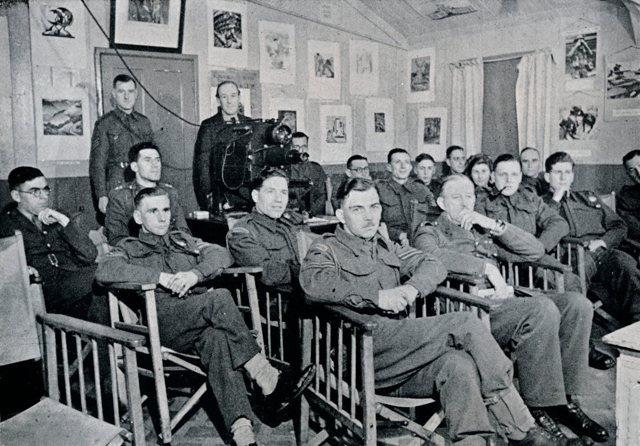 Army Art Group: Adrian Hill, R.B.A., R.O.I., foreleser om The Art and Aims of Picasso, 1944 av Unbekannt