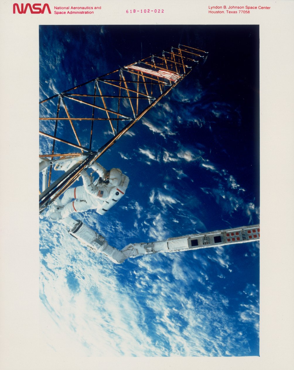 Astronaut på EVA fra romfergen Atlantis, 1985 av Unbekannt