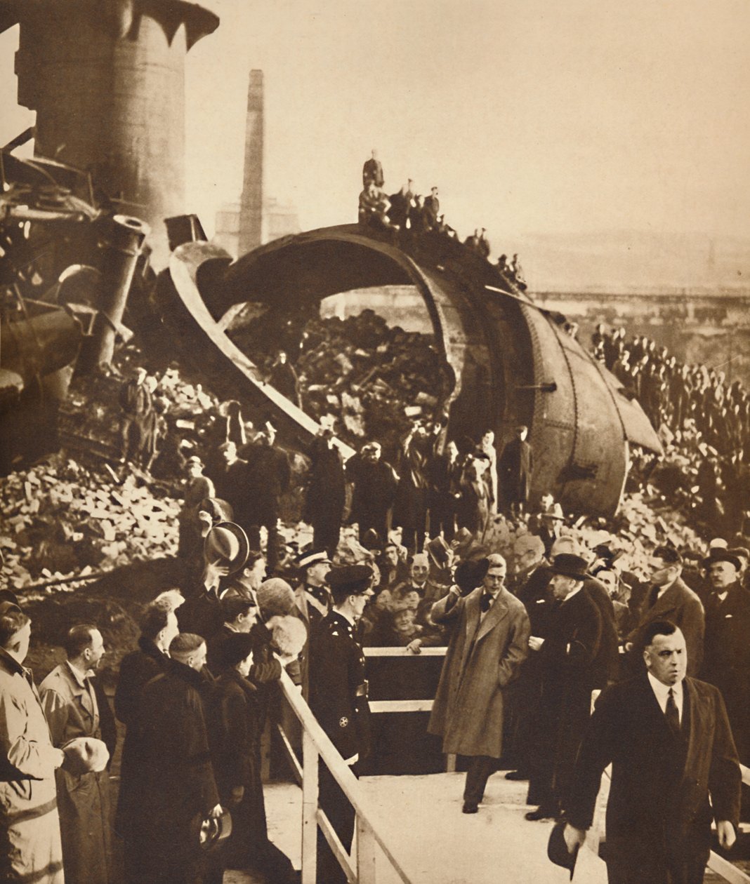 Ved Derelict Steel-Works, Sør-Wales, 1936 1937 av Unbekannt