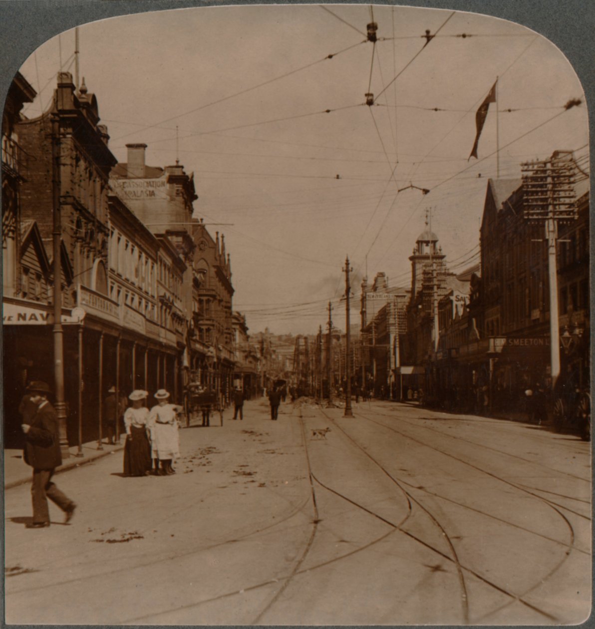 Aucklands hovedforretningsvei, Queen St., ser S., New Zealand, c1900 av Unbekannt