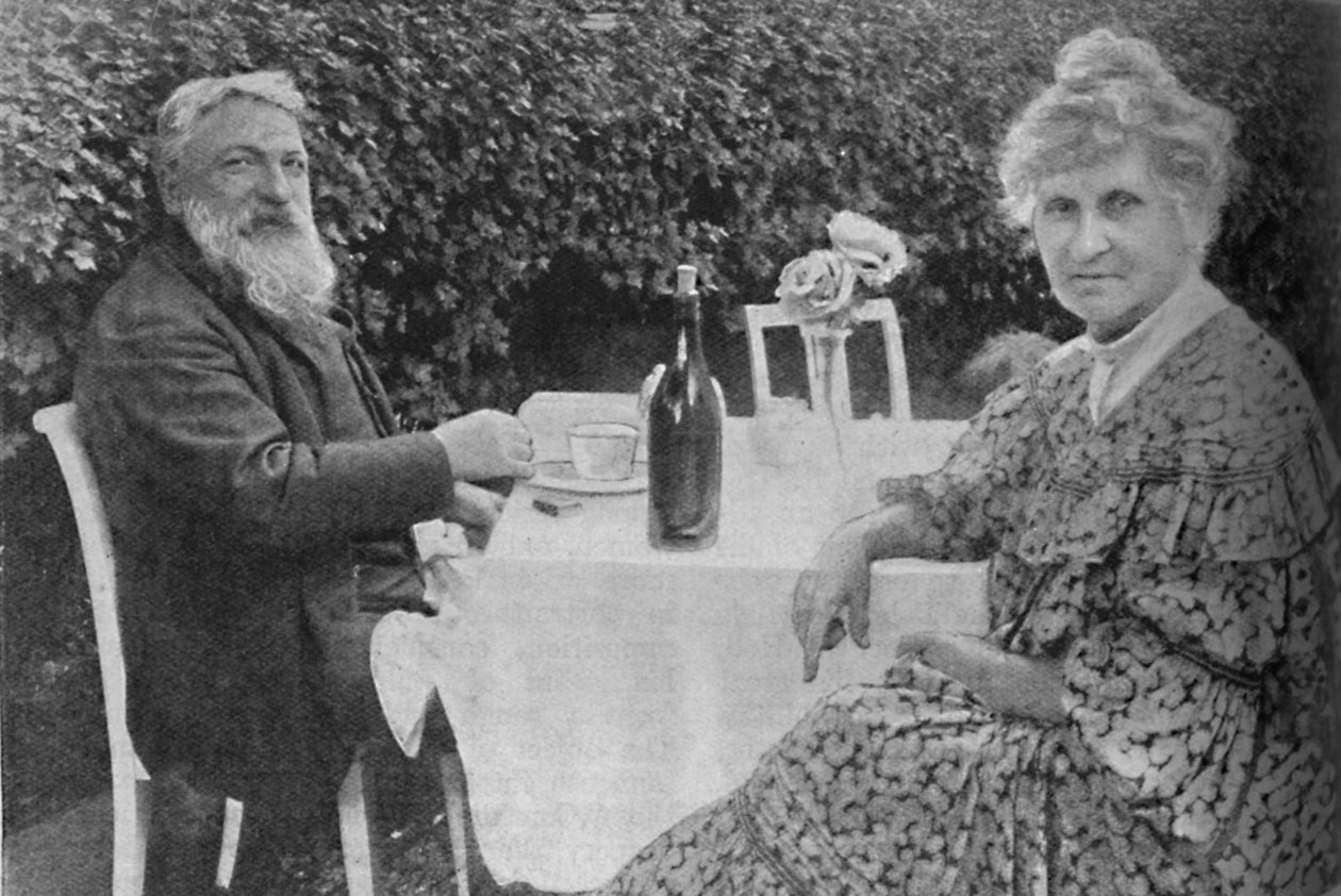 Auguste Rodin - Rodin og hans kone i hagen deres i Meudon, c1925 av Unbekannt