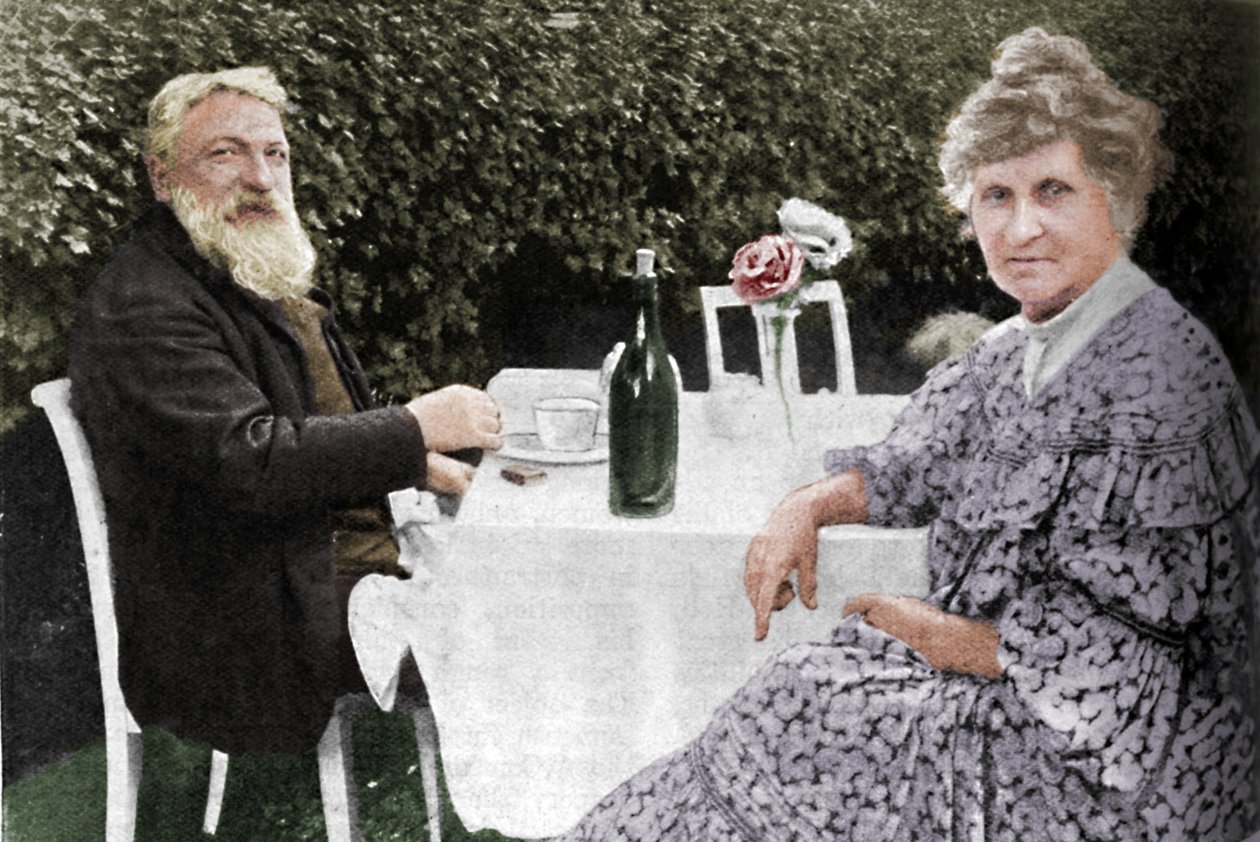 Auguste Rodin - Rodin og hans kone i hagen deres i Meudon, c1925 av Unbekannt