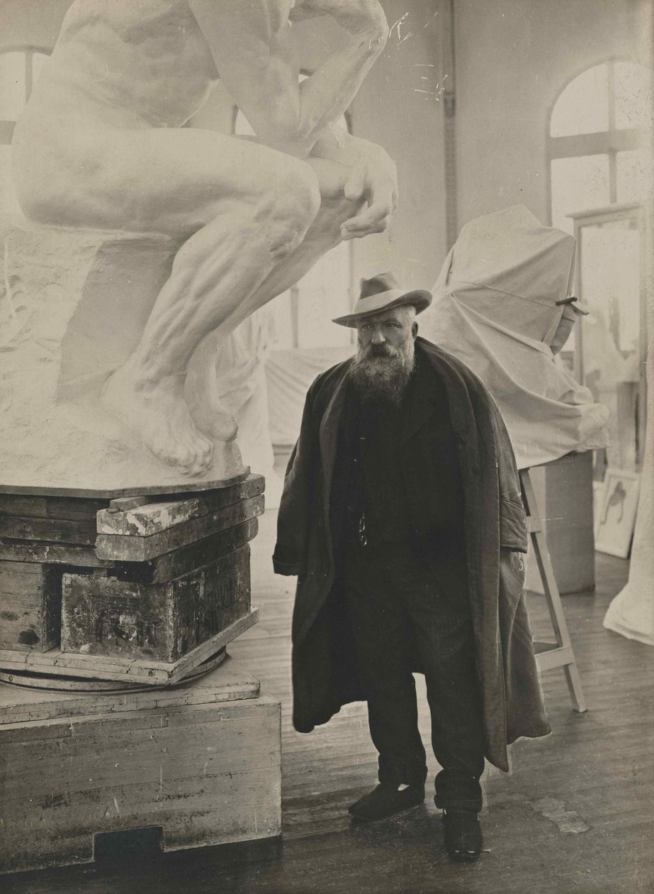 Auguste Rodin i studioet sitt. av Unbekannt