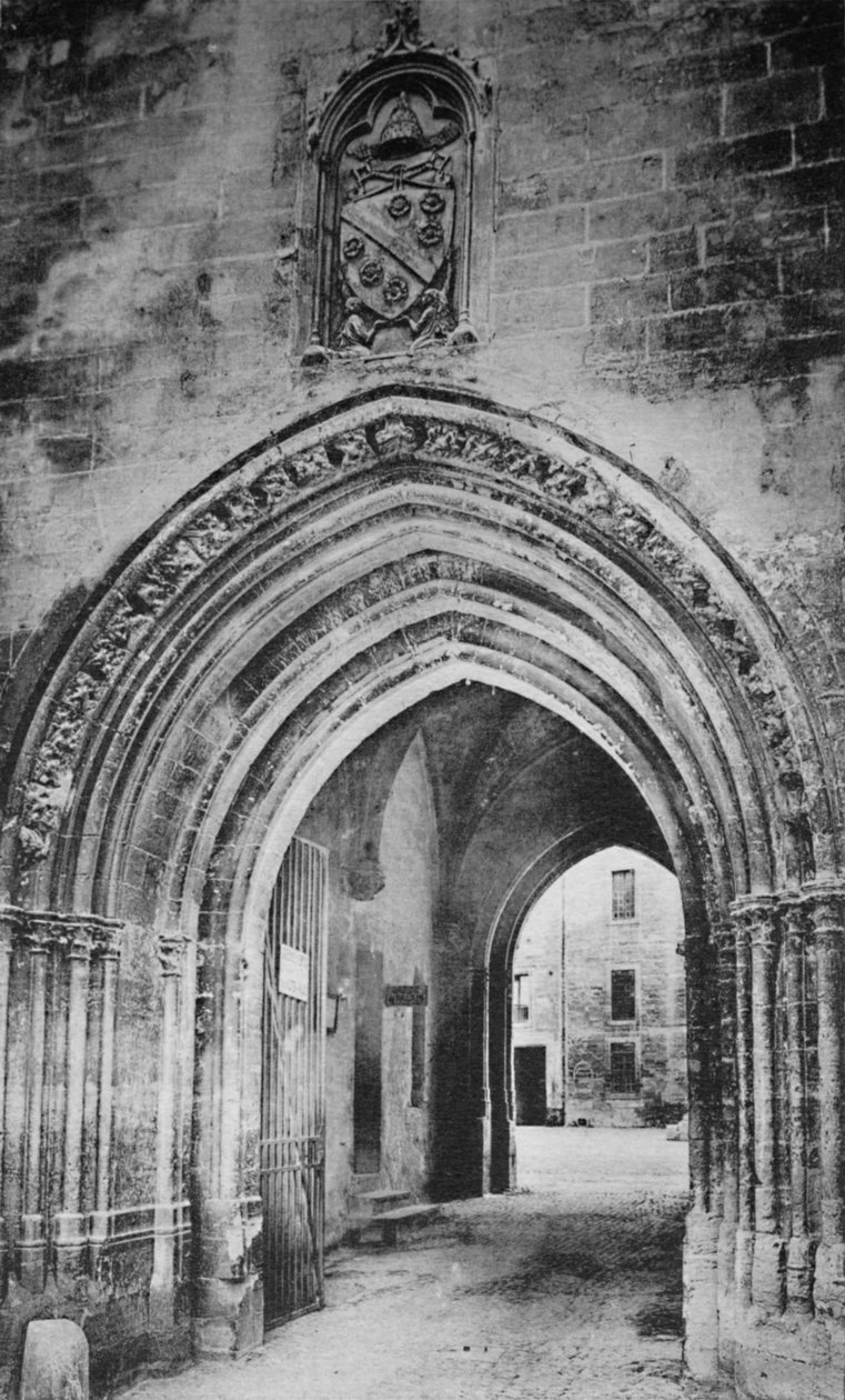 Avignon - Pavepalasset. - Hovedinngang. - Og heraldik av Clément VI, c1925 av Unbekannt