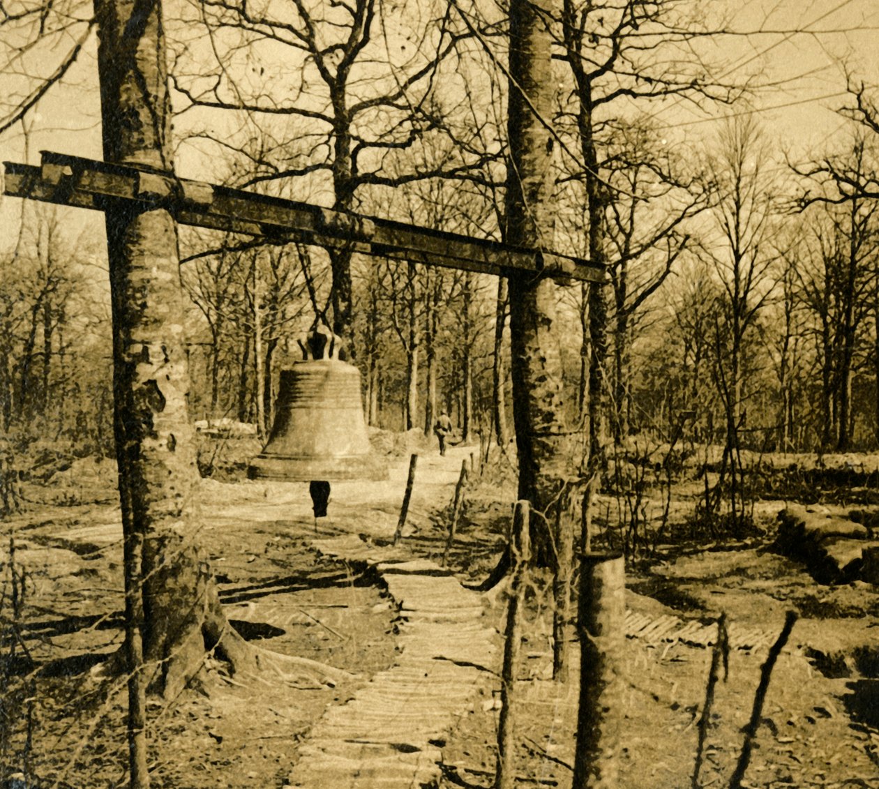 Bell for å advare om gassangrep, c1914-c1918 av Unbekannt