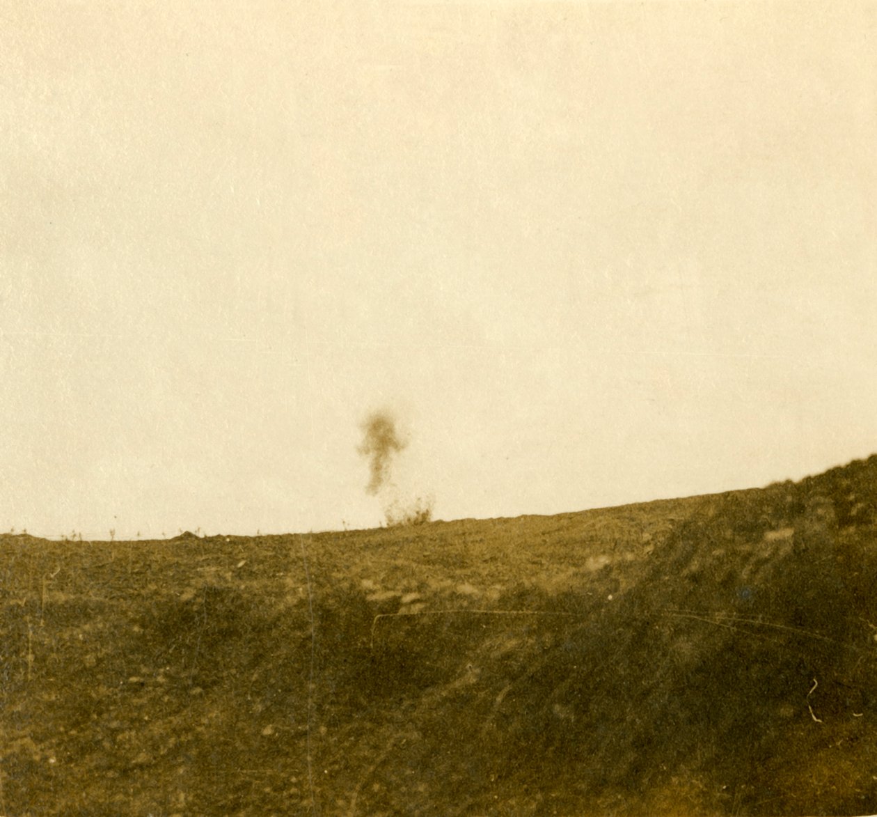 Bombe eksploderte, c1914-c1918 av Unbekannt