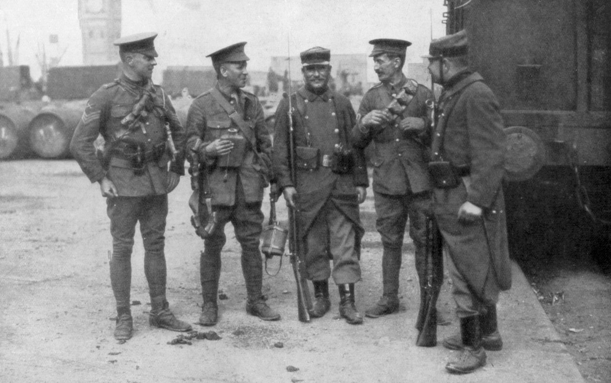 Britiske og franske tropper i forbrødring, Frankrike, august 1914 av Unbekannt